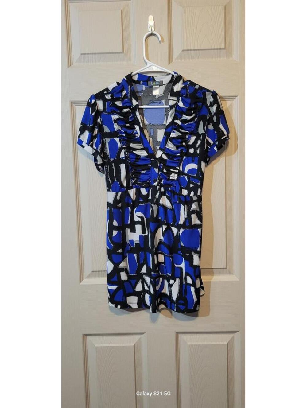 Lolli Blue Black White Abstract Print Short Sleeve shirt Size Large